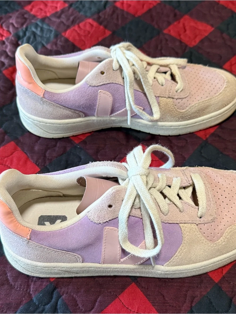 VEJA V-10 Beige/Lavander Suade Sneakers Women’s Size 7